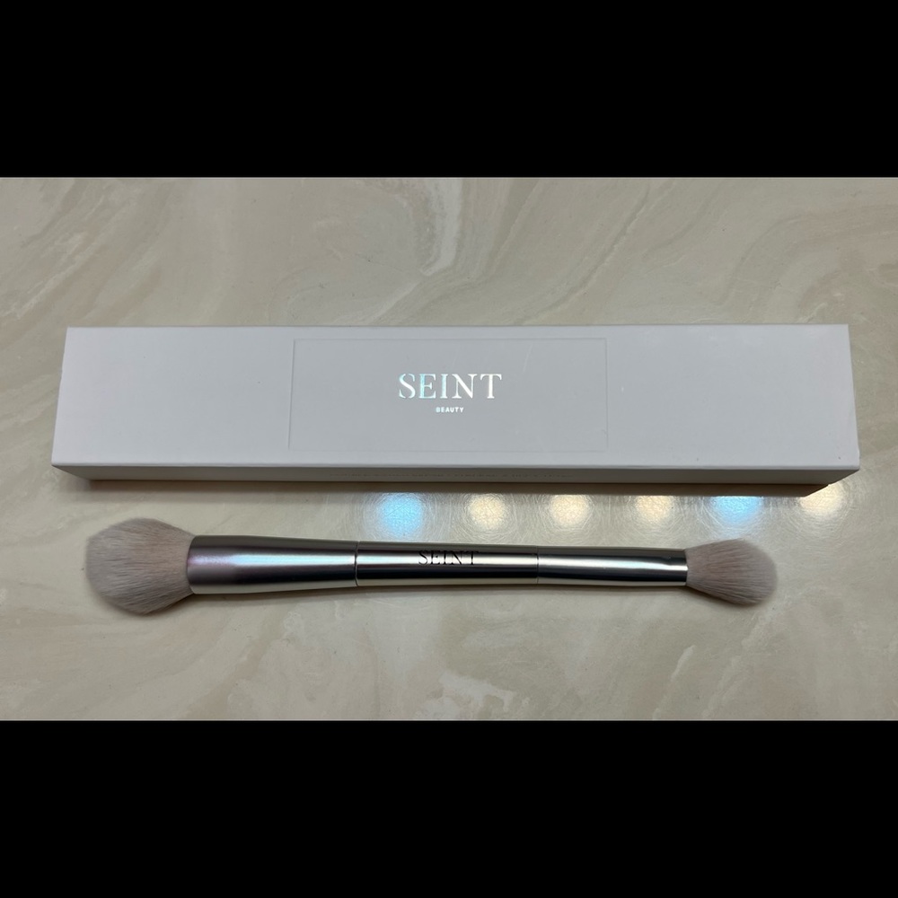 Seint Demi Spot Brush